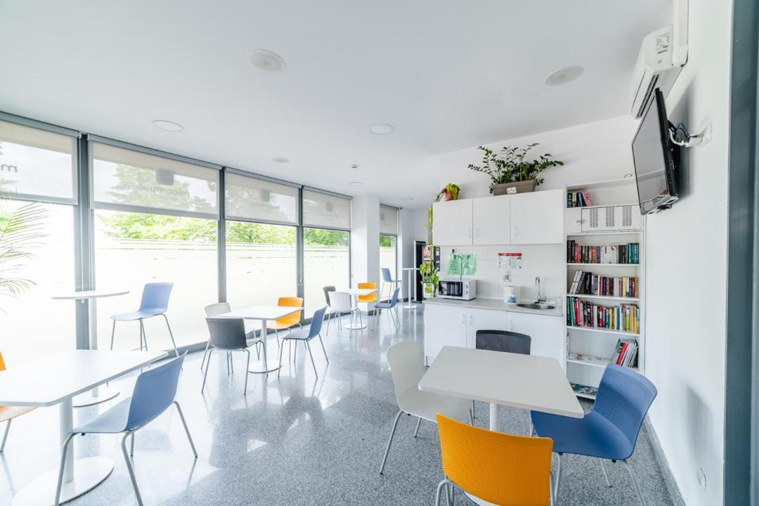 Micampus Logrono Student Residence Exteriör bild